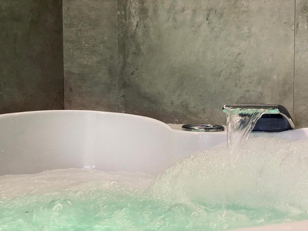 Apartment Premium Jacuzzi For Couples, Old Town Krasków Exterior foto
