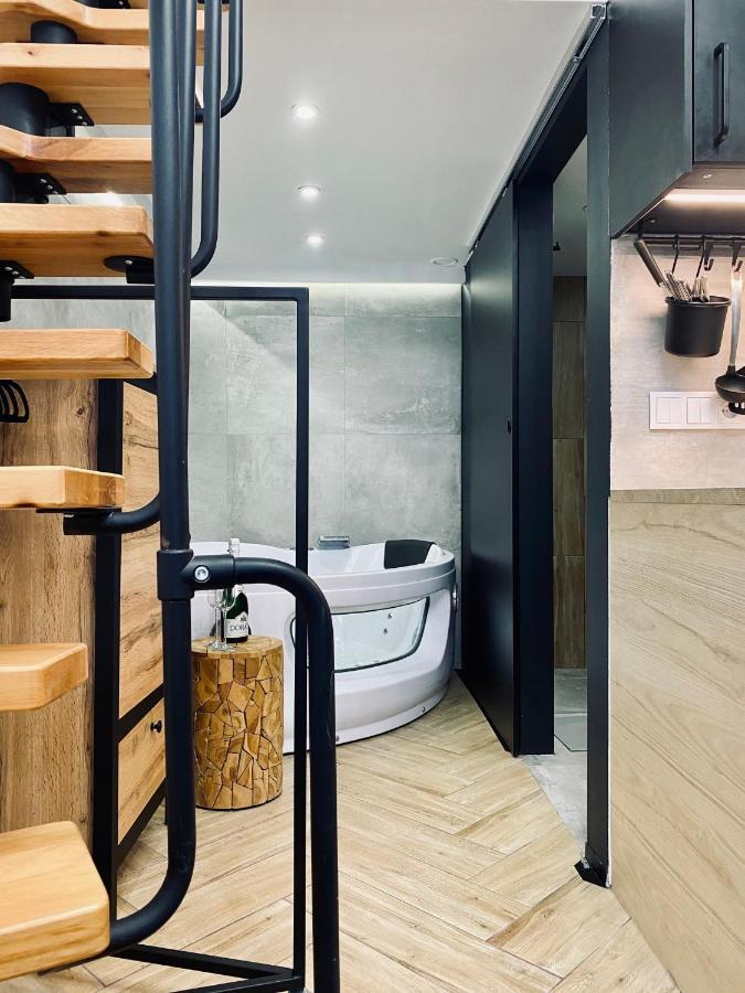 Apartment Premium Jacuzzi For Couples, Old Town Krasków Exterior foto