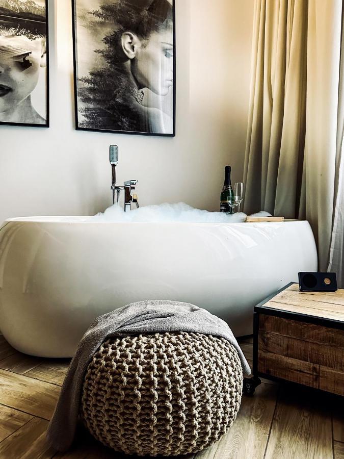 Apartment Premium Jacuzzi For Couples, Old Town Krasków Exterior foto