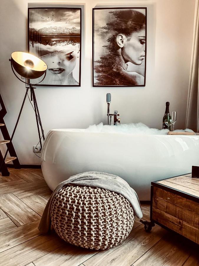Apartment Premium Jacuzzi For Couples, Old Town Krasków Exterior foto